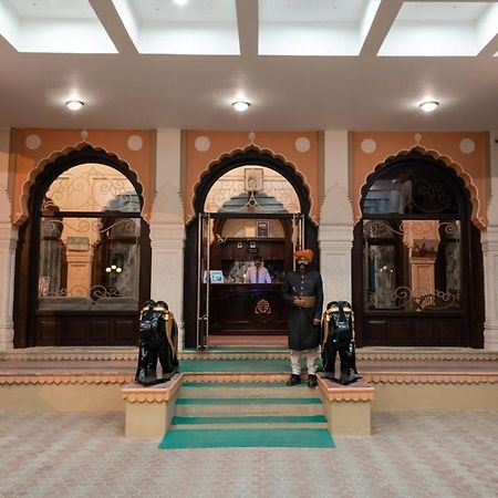 Hotel Basant Vihar Palace Биканер Экстерьер фото