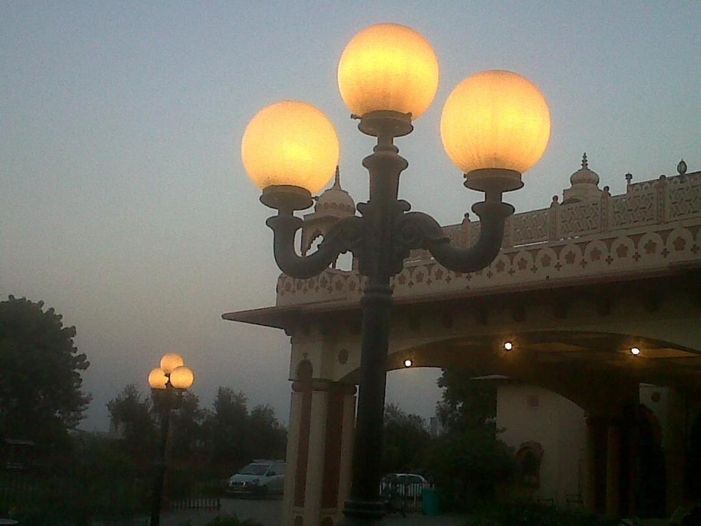 Hotel Basant Vihar Palace Биканер Экстерьер фото